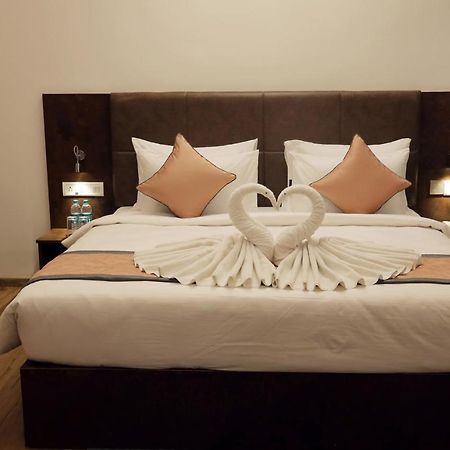 Rv Stay Inn Yelahanka المظهر الخارجي الصورة