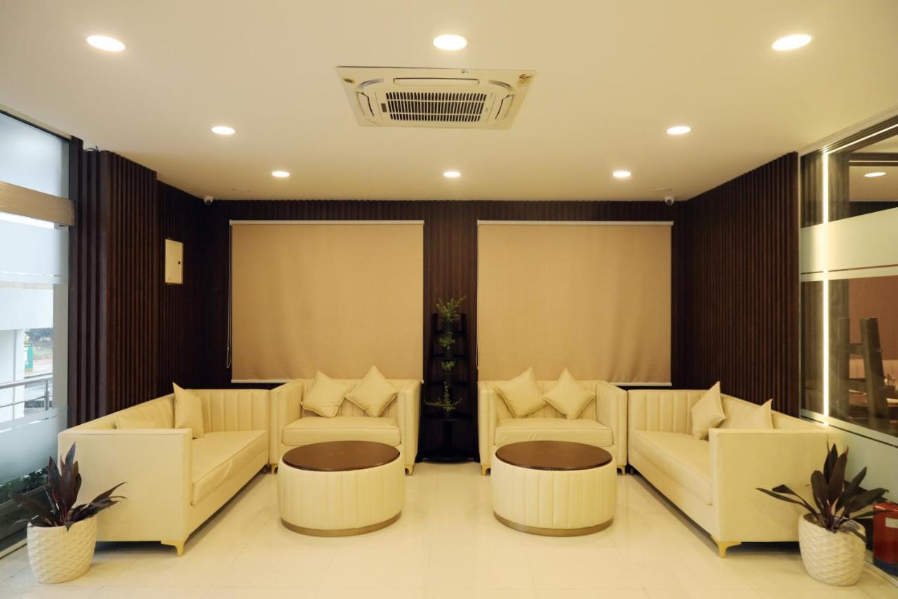 Rv Stay Inn Yelahanka المظهر الخارجي الصورة