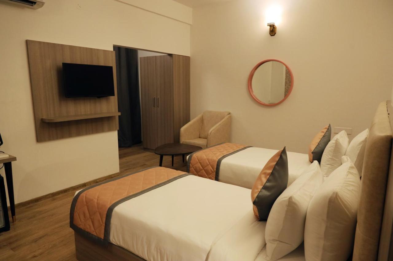 Rv Stay Inn Yelahanka المظهر الخارجي الصورة