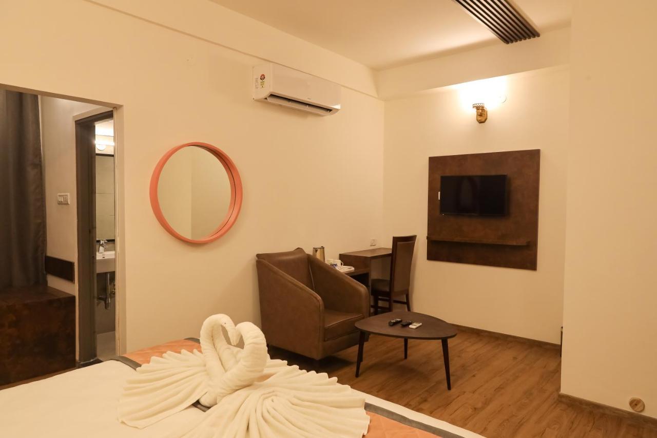 Rv Stay Inn Yelahanka المظهر الخارجي الصورة